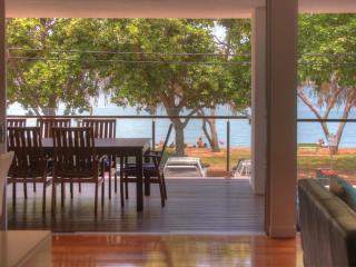 Maggies Beachfront Apartment 10 - 9