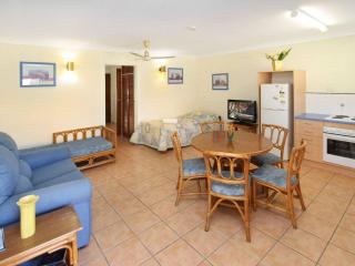 Alma Bay Holiday Unit 1 - 6