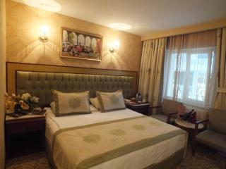 Grand Asiyan Hotel - 4