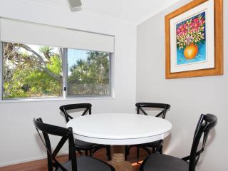 Arlington 1 Two Bedroom Unit close to the beach - 2