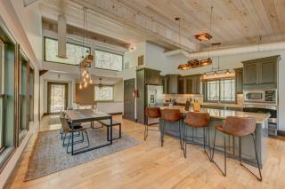 Falcons Nest - McCaysville - 2
