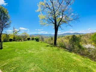 Mountain View Retreat - 2
