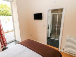 Tyddyn Sianel - Celyn - 1