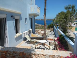 Giorgi's Blue Apartments - Kalathas - 4