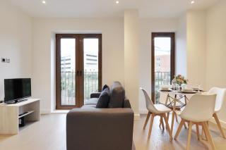 Luxury 1 Bed Flat in St Albans, Modern, WiFi, Six Minutes from Train Station - St. Albans - 1