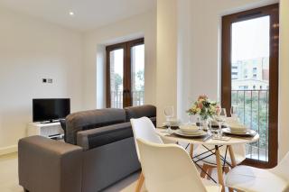 Luxury 1 Bed Flat in St Albans, Modern, WiFi, Six Minutes from Train Station - St. Albans - 3