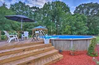 Country-Chic Studio with Pool and Stable Access! - - 9