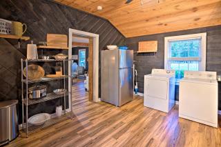 Country-Chic Studio with Pool and Stable Access! - - 5