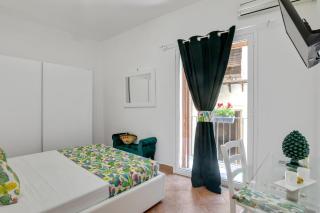 Vucciria Market Apartment with Balconies - Palermo - 4