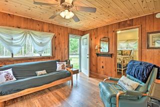 Nestle by Lake Charlevoix Cottage Pets Welcome! - Charlevoix - 4