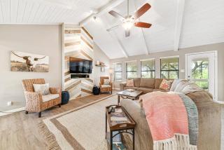 Longhorn Lake House - Canyon Lake - 8