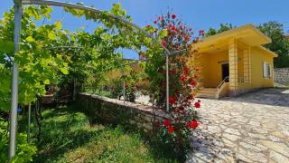 Village Home Next To The Sea - Sarandë - 7