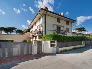 Apartment Maddalena by Interhome - Marina di Pietrasanta - 0