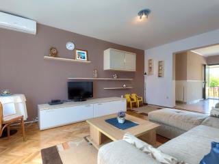 Holiday Home Dora by Interhome - Modrušani - 9