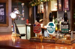 Crossroads by Chef & Brewer Collection - Weedon Bec - 5