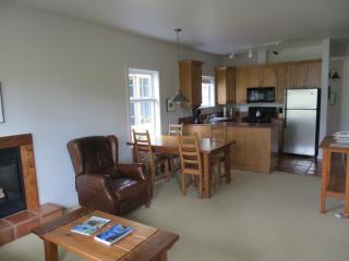 Waters Edge Shoreside Suites - Ucluelet - 1