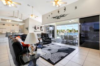 Villa Dolphin - Cape Coral - 4
