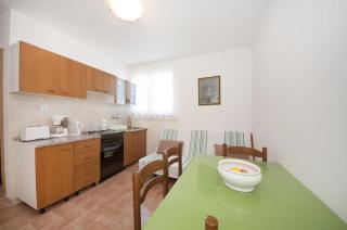 Apartments Mira - Splitska - 4