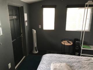 Love-nest With Private Hot Tub - Toronto - 5