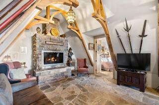 The Castle - Chateau De Melusine - Sandpoint - 6