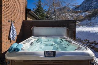 Canyon Retreat Jr. - 0