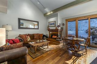 Canyon Retreat Jr. - 2