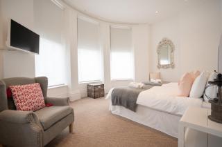 Luxury Seaside Apartment - Eastbourne - 7