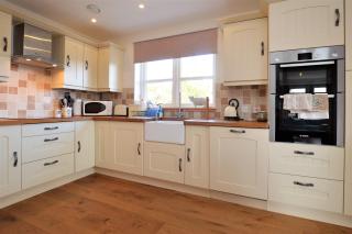 High Beach Cottage - 3