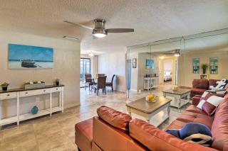 Bright Venice Home with Yard Less Than 4 Miles to Beach! - Venice - 4