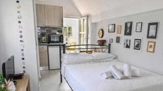 Top of the city Central studio with Acropolis View - Athen - 7