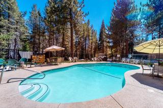 Huntington Lake Condo 17 - Lakeshore - 9