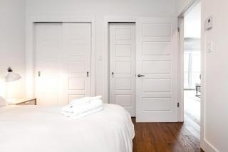 Sleek Condo in the Heart of Little Italy by Den Stays - Montréal - 2