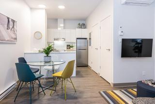 New Urban and Well Located 1 Bedroom Apartment by Den Stays - 9