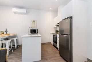 New and Perfectly Located 1 Bedroom Apartment by Den Stays - Montréal - 8