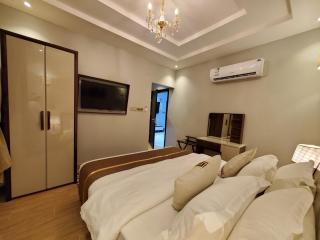 Landmark Hotel Suites - 1