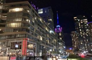 Elegant Downtown Condo Near CN Tower -FREE Parking - 9