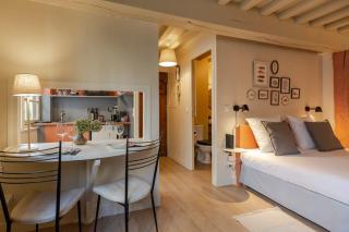 "couleur corail" studio with fireplace - city center - Honfleur - 3