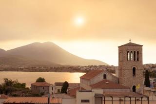 Aonia Luxurious Modern Boutique Apartments - 5