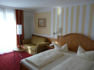 Hotel Roter Hahn - Bed & Breakfast - Garmisch-Partenkirchen - 4