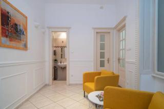 BEST located, 150 m2 5 bedrooms apt., - Budapest - 8