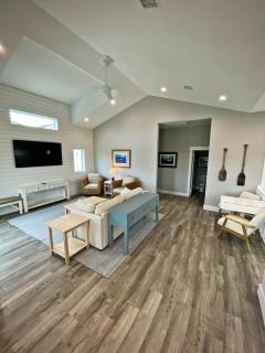 Gulf-View, New-Build w/ Pool, & EV Charging - Port Aransas - 1