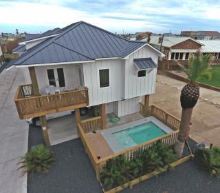 Gulf-View, New-Build w/ Pool, & EV Charging - Port Aransas - 0
