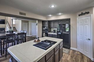 Amenity-Packed Home with Hot Tub and River Views! - Bullhead City - 2