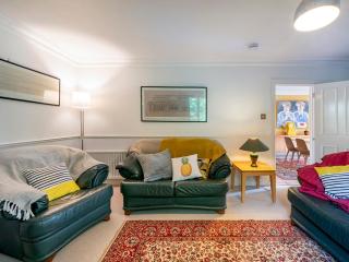 Stunning 3 BR Apt Leafy South Belfast with Lots Nearby - Pass the Keys - 8