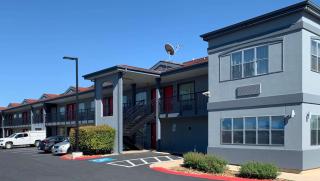 Quality Inn & Suites I-10 near Fiesta Texas - San Antonio - 3