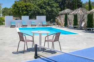 Dahlia Apartments And Studios - Aliki - 2