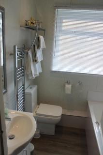 Grosvenor House - onsite free parking - 7