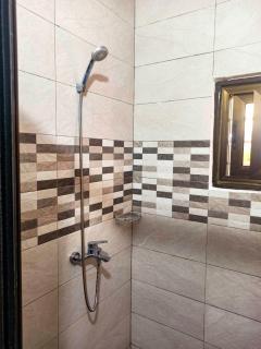 Appartement F4 Climatisé niveau Etage à Totsi près de la maison ADEBAYOR - 1