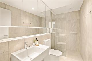 Vue Broadbeach - Official - Gold Coast - 3