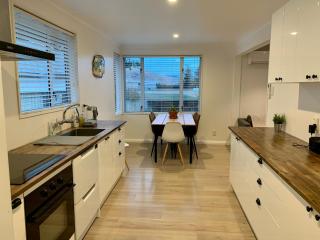 Parkside Holiday Home - Fully Fenced Garden - Lake Tekapo - 9